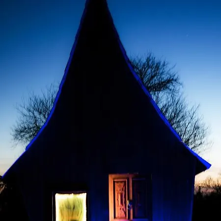 La Maison Magique Bed & Breakfast Trignac